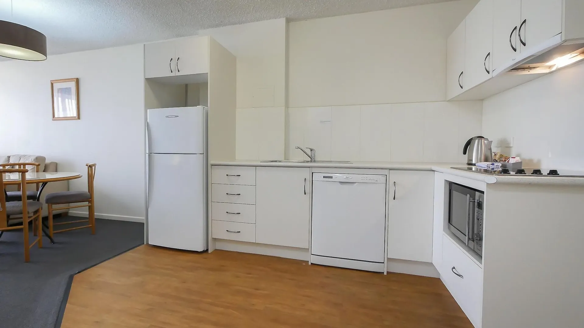 Summit Apartments Brisbane 4*,