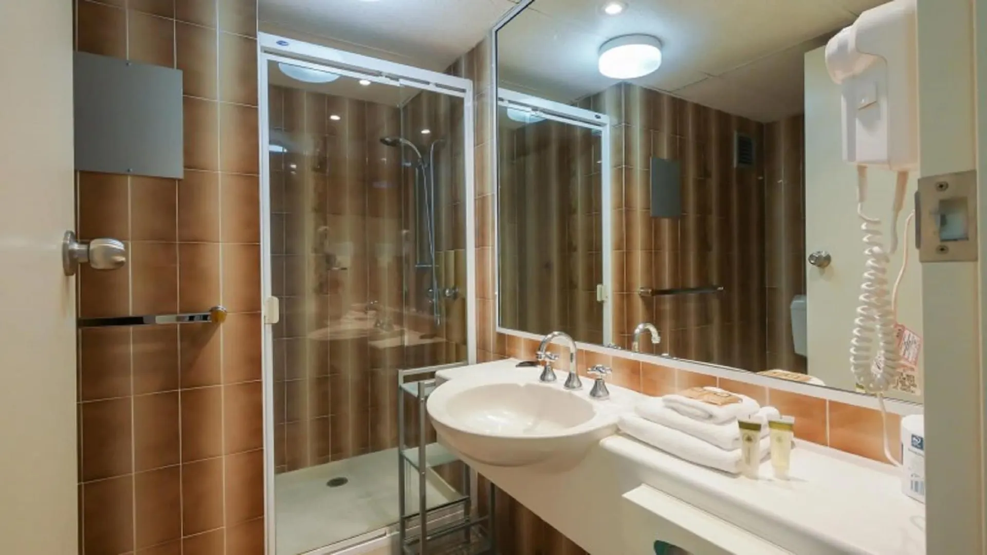 Summit Apartments Brisbane 4*,