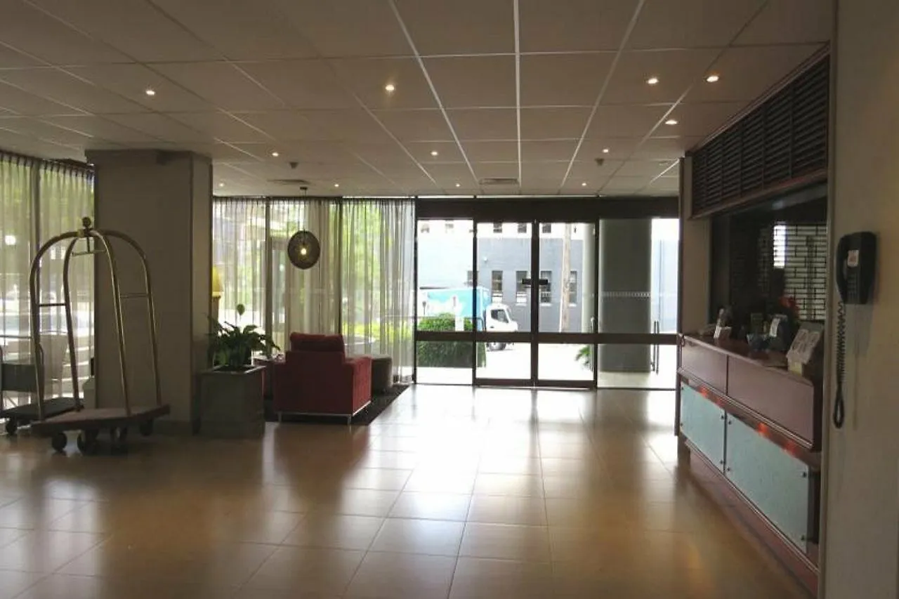 **** Aparthotel Summit Apartments Brisbane Australia
